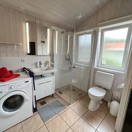 Semesterbostad Strandhaus Duenenpark 2a Priwall